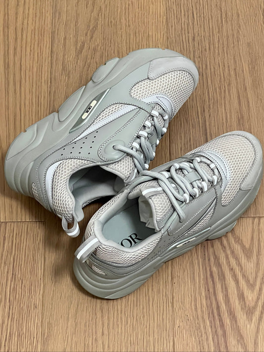 Sneakers B22