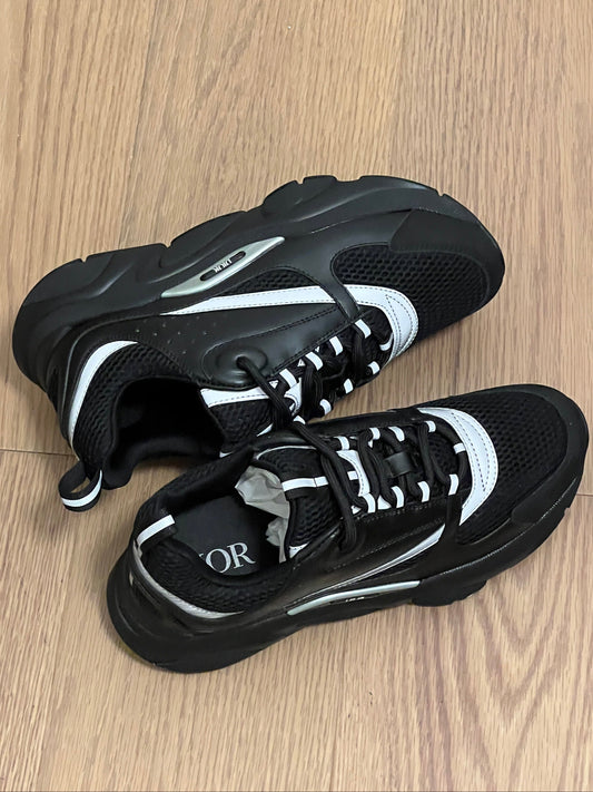 Sneakers B22
